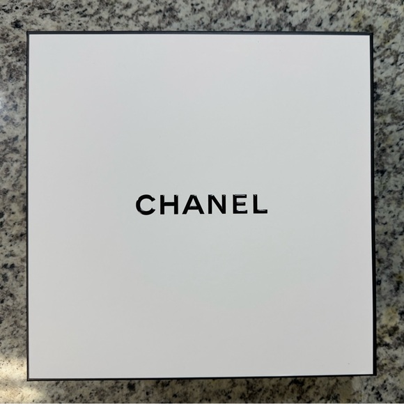 Chanel Large Box Set - New - Picture 4 of 15